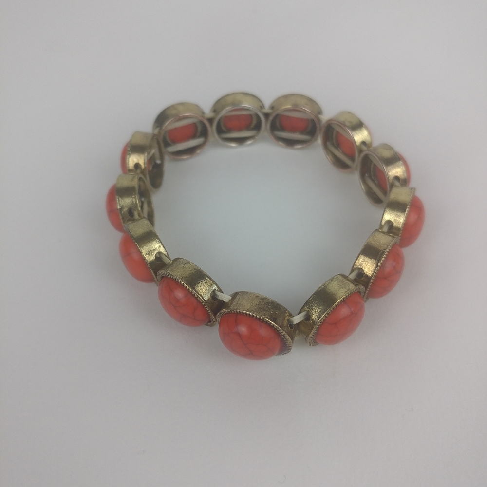 Gold Tone Orange Howite Stretch Bracelet